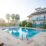 Paradise Apart פאטהיה